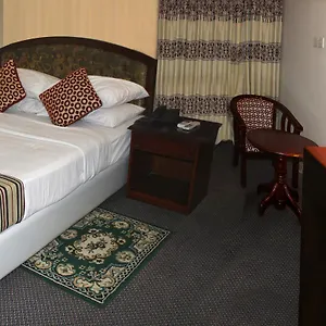 Hotel Uttara ***